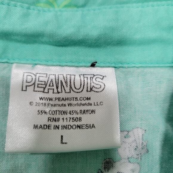 Peanuts Pirate Snoopy Button Front Shirt Size Large - Picture 6 of 7